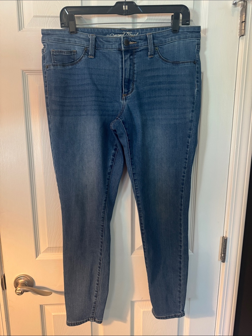 Universal Thread Women’s Dark Wash Midrise Jeggings/Skinny Jeans - 12/31R